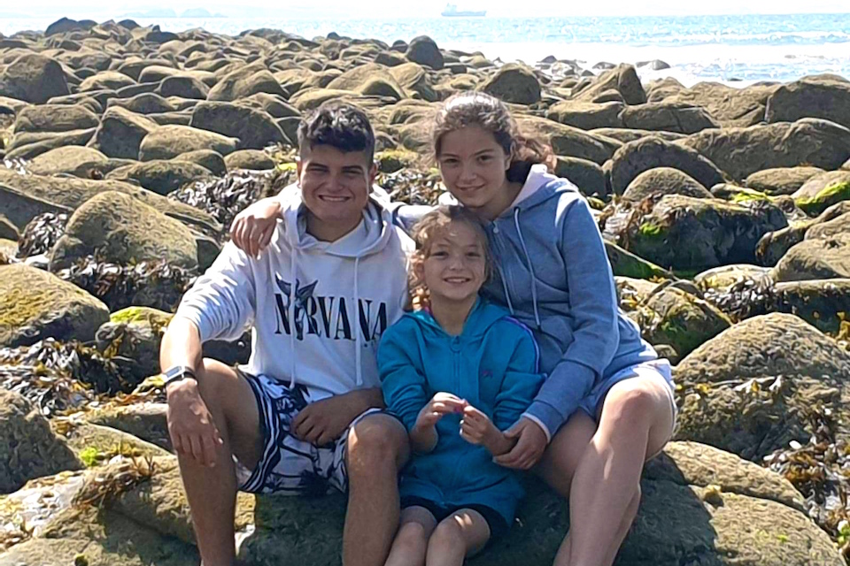 Siân's 3 children by the seaside